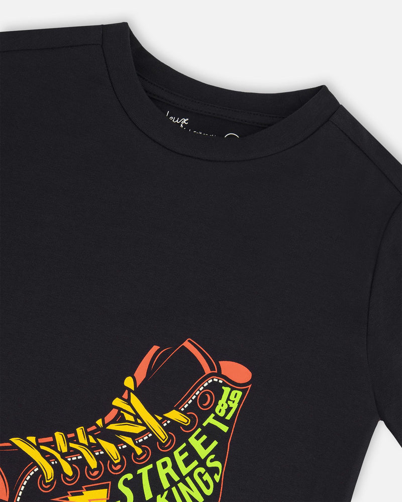 T-shirt Graphique en Coton Biologique avec Chaussures Noires et Rouges - Deux par Deux